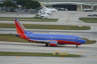 N695SW @ KFLL - Boeing 737-300