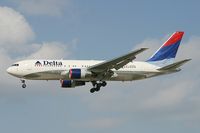 N107DL @ KPBI - Delta Airlines 767-200 - by Andy Graf-VAP