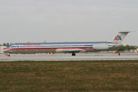 N902TW @ KMIA - American Airlines MD80