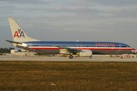 N941AN @ KMIA - American Airlines 737-800