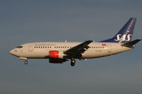 LN-BUD @ EBBR - flight SK4743 is descending to rwy 25L