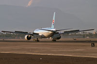 HL7734 @ KLAS - Korean Air / 2005 Boeing 777-2B5 (ER)