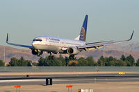 N33289 @ KLAS - Continental Airlines / 2004 Boeing 737-824 - by Brad Campbell