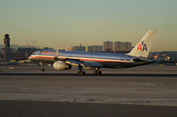 N673AN @ KLAS - American Airlines / 1998 Boeing 757-223