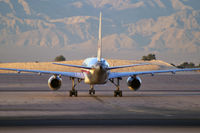 N673AN @ KLAS - American Airlines / 1998 Boeing 757-223
