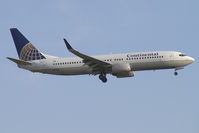 N17233 @ KLAS - Continental Airlines Boeing 737-800 - by Thomas Ramgraber-VAP