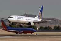 N37408 @ KLAS - Continental Airlines / 2001 Boeing 737-924 - by Brad Campbell