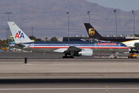 N630AA @ KLAS - American Airlines / 1990 Boeing 757-223