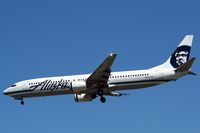N307AS @ CYVR - Alaska Airlines in final approach