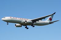C-GHKW @ CYVR - Air Canada - by Michel Teiten ( www.mablehome.com )