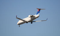N878AS @ KATL - Short Final for 26R - by Michael Martin