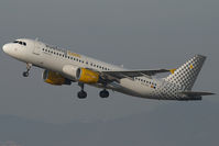 EC-KDG @ BCN - Vueling Airbus 320
