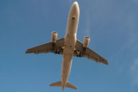 EC-HQM @ BCN - Iberia Airbus 320