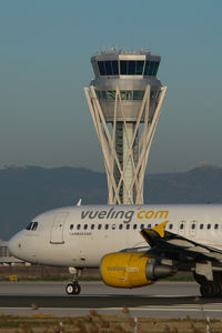 EC-JTR @ BCN - Vueling Airbus 320
