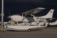 OE-KAM @ VIE - Cessna 206