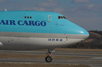 HL7601 @ LOWW - Korean 747-400 cargo - by Delta Kilo