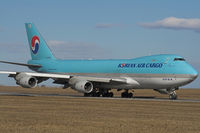 HL7601 @ LOWW - Korean 747-400 cargo - by Delta Kilo