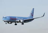 D-AHFY @ EDDL - The now too comon TUI colors on this Hapag-Lloyd 737.