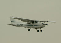 N441QF @ FRG - Short Final for 19