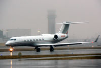 N522BP @ DAL - In the rain at Love Field, Dallas, TX - by Zane Adams