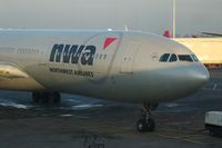 N805NW @ EHAM - Northwest Airlines