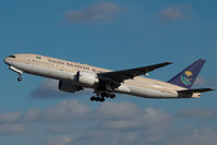 HZ-AKC @ VIE - Saudia Boeing 777-200 - by Yakfreak - VAP