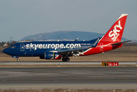 OM-NGL @ VIE - Sky Europe Boeing 737-700 - by Yakfreak - VAP