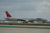 N587NW @ KMCO - Boeing 757-300