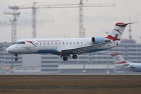 OE-LCF @ VIE - CRJ200 - by Juergen Postl