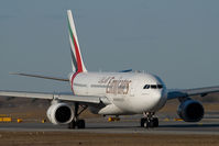 A6-EAB @ VIE - Emirates Airbus A330-200 - by Yakfreak - VAP