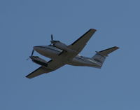 N392KC @ DAB - Beech 200 Super King Air