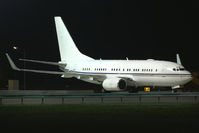 A6-AIN @ VIE - UAE - Royal Flight Boeing 737-700 - by Thomas Ramgraber-VAP