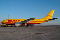 OO-DLE @ VIE - European Air Transport Airbus 300 in DHL colors - by Yakfreak - VAP