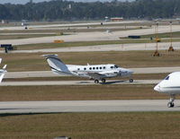 N327SE @ DAB - Beech 200 Super King Air