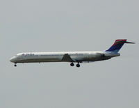 N901DA @ DFW - Delta Airlines landing 18R at DFW - by Zane Adams