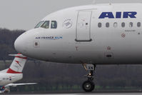F-GKXN @ VIE - Airbus A320-214 - by Juergen Postl