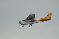 N400GE @ ESN - On final at Easton MD