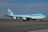 HL7499 @ VIE - Korean Air Boeing 747-400 - by Yakfreak - VAP