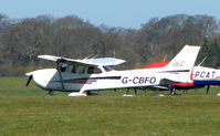 G-CBFO @ EGTK - Cessna 172S at Kidlington - by Terry Fletcher