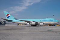 HL7499 @ VIE - Korean Air Boeing 747-400F - by Yakfreak - VAP