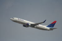 N3756 @ KLAX - Boeing 737-800 - by Mark Pasqualino