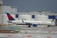 N702TW @ KLAX - Boeing 757-200 - by Mark Pasqualino