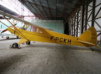 F-PGKH @ LFOX - Insiade Airclub's hangar... - by Shunn311