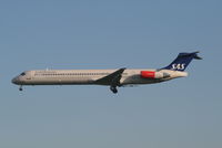LN-ROS @ EBBR - flight SK1591 is descending to rwy 25L - by Daniel Vanderauwera