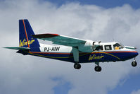 PJ-AIW @ SXM - visitor