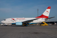 OE-LNM @ VIE - Austrian Airlines Boeing 737-600 - by Yakfreak - VAP