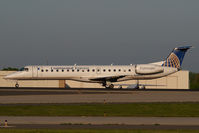 N14991 @ CLT - Expressjet Embraer 145 in Continental Express colors - by Yakfreak - VAP