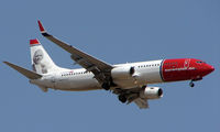 LN-NOC @ GCTS - Norwegian Shuttle B737 approaches Tenerife South