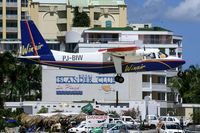 PJ-BIW @ SXM - visitor