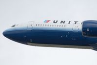 N778UA @ EGLL - United Airlines 777-200 - by Andy Graf-VAP